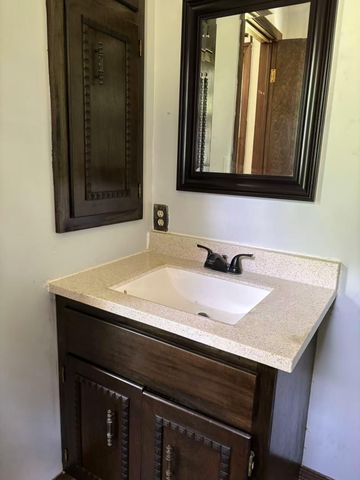 730 East Walnut Lawn Street, Springfield, MO 65807
