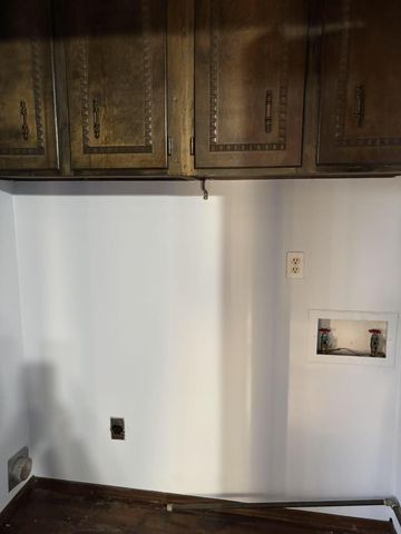 730 East Walnut Lawn Street, Springfield, MO 65807