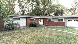 14 Fox Hill Drive, Parkersburg, WV 26104