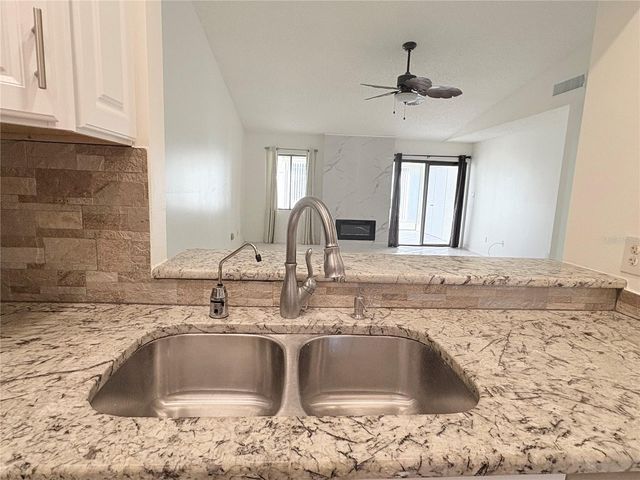 1 ESCONDIDO CIRCLE 170, Altamonte Springs, FL 32701