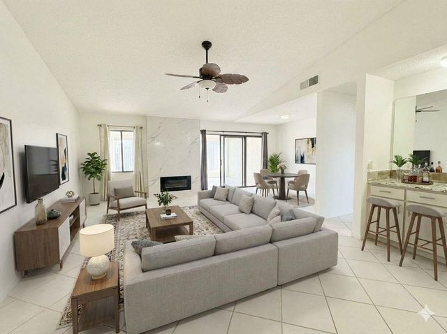 1 ESCONDIDO CIRCLE 170, Altamonte Springs, FL 32701