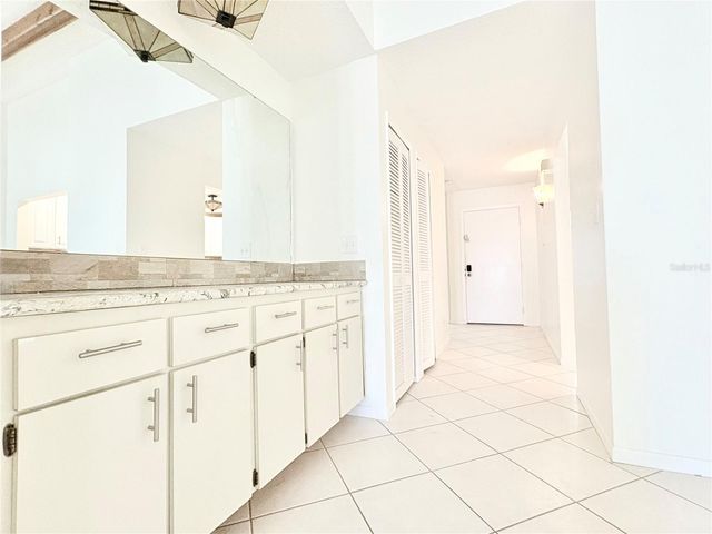 1 ESCONDIDO CIRCLE 170, Altamonte Springs, FL 32701