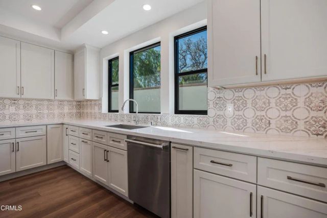 136 N Oakview Drive 101, Thousand Oaks, CA 91362