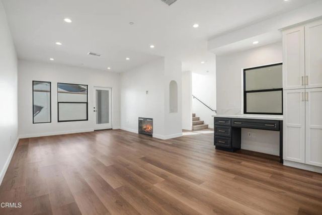 136 N Oakview Drive 101, Thousand Oaks, CA 91362