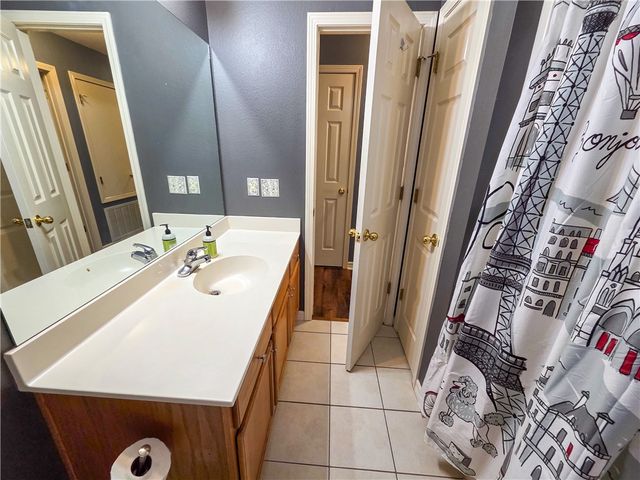686 Richland Creek Avenue, Elkins, AR 72727