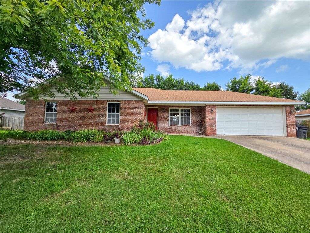 686 Richland Creek Avenue, Elkins, AR 72727