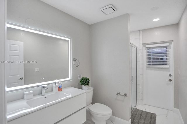 466 NE 8th Avenue, Deerfield Beach, FL 33441