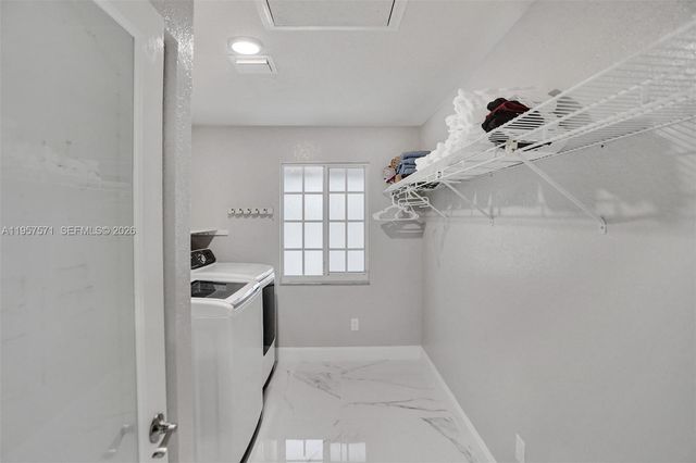 466 NE 8th Avenue, Deerfield Beach, FL 33441
