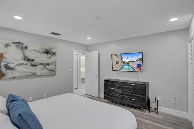 466 NE 8th Avenue, Deerfield Beach, FL 33441