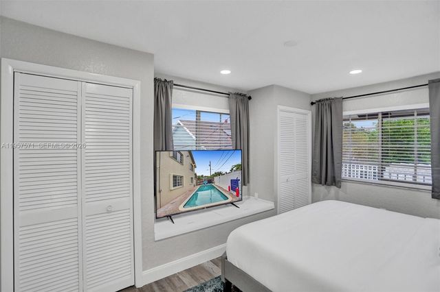 466 NE 8th Avenue, Deerfield Beach, FL 33441