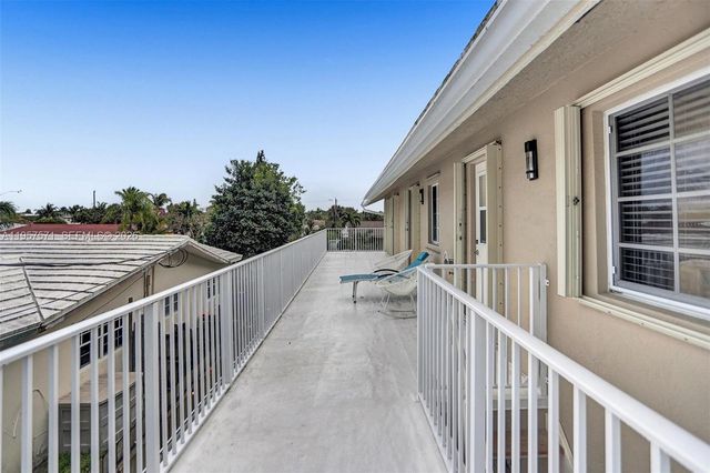 466 NE 8th Avenue, Deerfield Beach, FL 33441