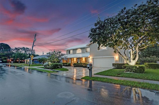 466 NE 8th Avenue, Deerfield Beach, FL 33441
