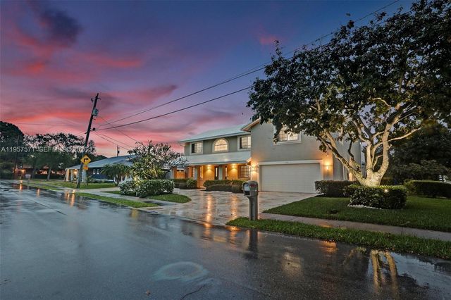 466 NE 8th Avenue, Deerfield Beach, FL 33441