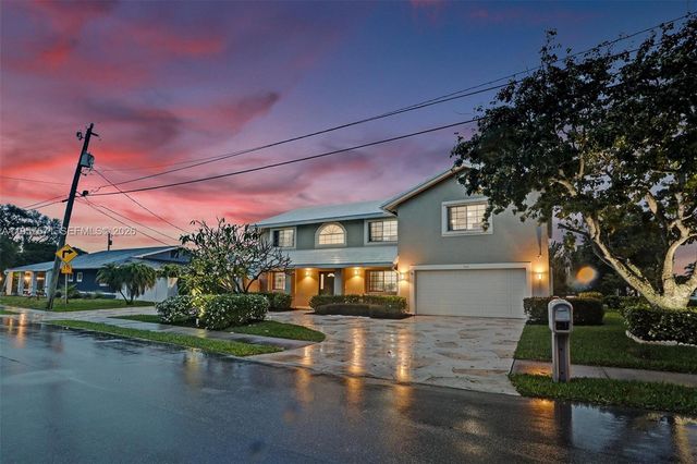 466 NE 8th Avenue, Deerfield Beach, FL 33441