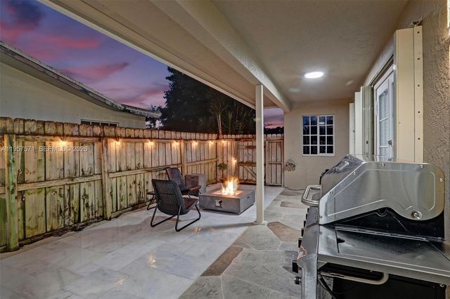 466 NE 8th Avenue, Deerfield Beach, FL 33441