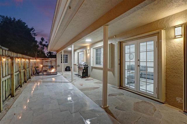 466 NE 8th Avenue, Deerfield Beach, FL 33441