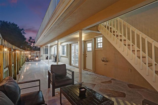 466 NE 8th Avenue, Deerfield Beach, FL 33441