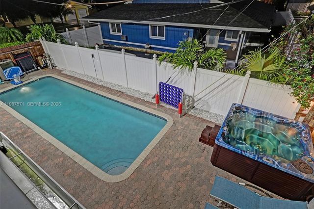 466 NE 8th Avenue, Deerfield Beach, FL 33441
