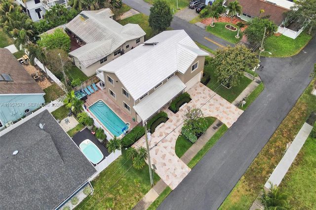 466 NE 8th Avenue, Deerfield Beach, FL 33441