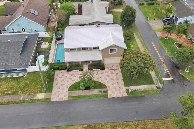 466 NE 8th Avenue, Deerfield Beach, FL 33441