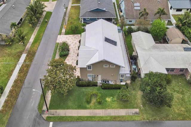 466 NE 8th Avenue, Deerfield Beach, FL 33441