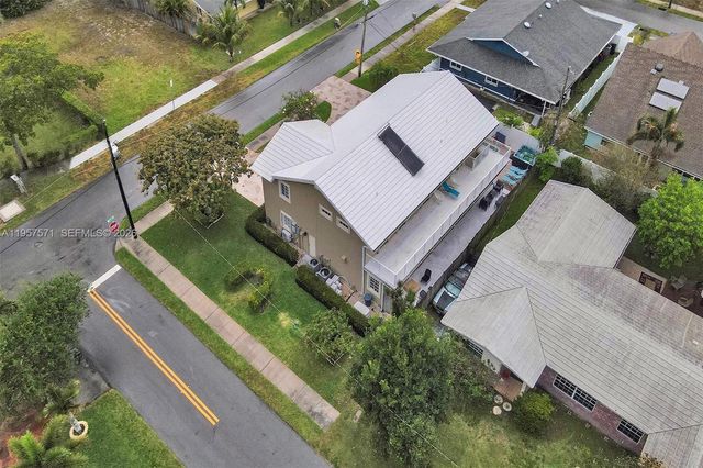 466 NE 8th Avenue, Deerfield Beach, FL 33441
