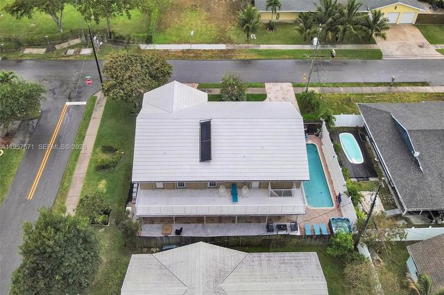466 NE 8th Avenue, Deerfield Beach, FL 33441