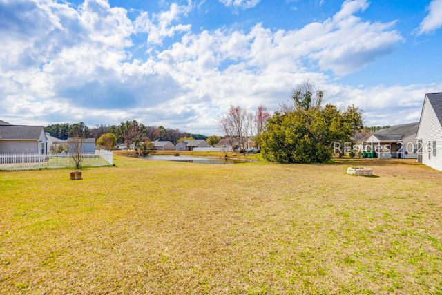 320 Honeycomb Ln, Ridgeland, SC 29936