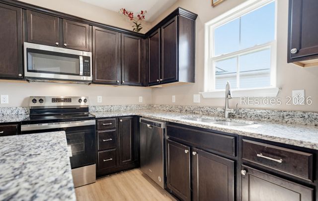 320 Honeycomb Ln, Ridgeland, SC 29936