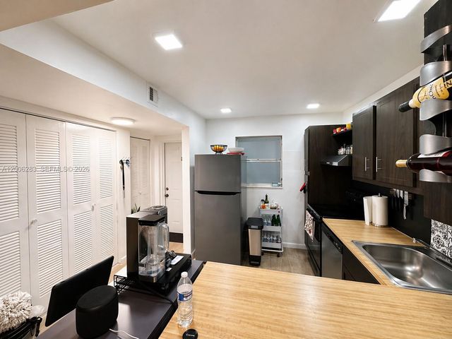 8421 Lagos De Campo Blvd 309T, Tamarac, FL 33321