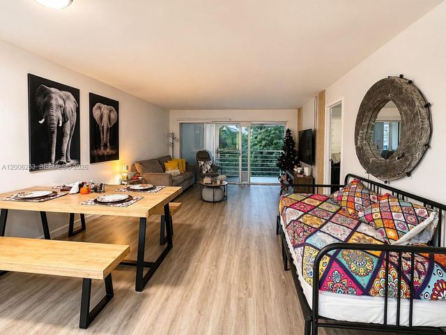 8421 Lagos De Campo Blvd 309T, Tamarac, FL 33321