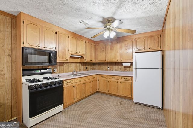 579 Old Hist 441, Clarkesville, GA 30523
