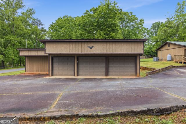 579 Old Hist 441, Clarkesville, GA 30523