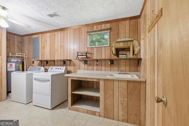 579 Old Hist 441, Clarkesville, GA 30523