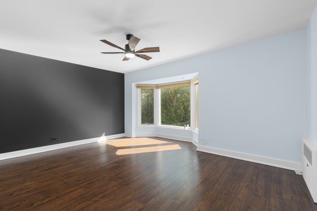 2300 Windsor Mall Court 2E, Park Ridge, IL 60068