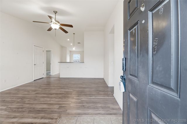 605 S Creek Street, Skiatook, OK 74070