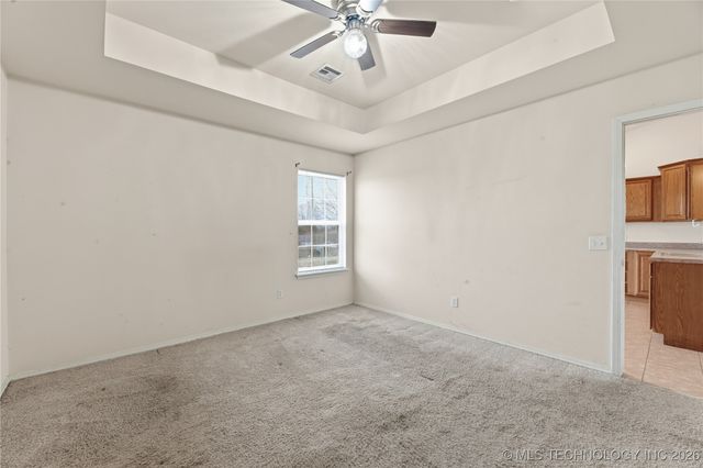 605 S Creek Street, Skiatook, OK 74070