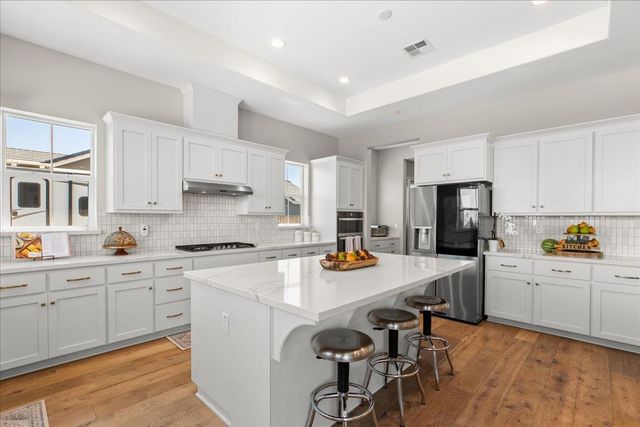 5010 Neroly Rd, Oakley, CA 94561