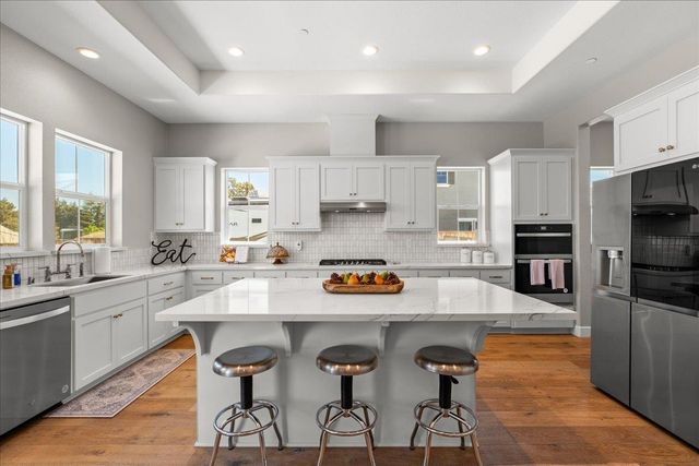 5010 Neroly Rd, Oakley, CA 94561