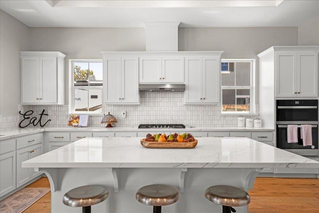 5010 Neroly Rd, Oakley, CA 94561