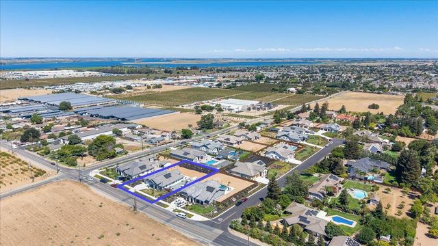 5010 Neroly Rd, Oakley, CA 94561