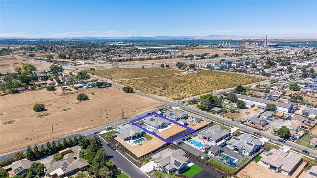 5010 Neroly Rd, Oakley, CA 94561