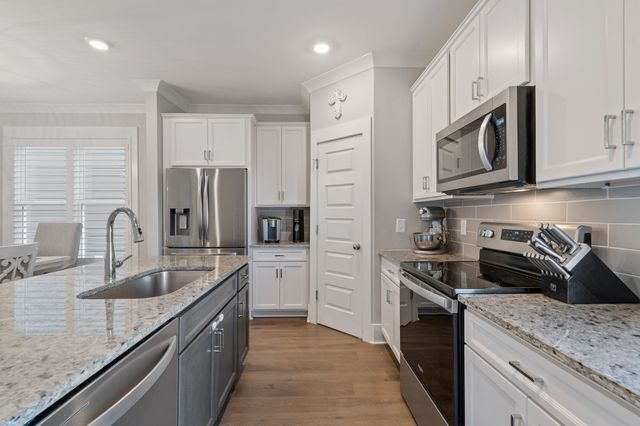 7535 Maggie Dr, Antioch, TN 37013