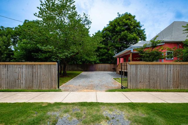 1401 Maple Street, North Little Rock, AR 72114