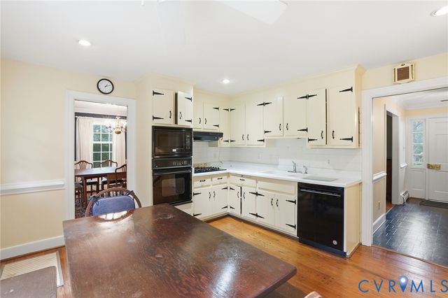 2400 Triton Dr, North Chesterfield, VA 23235