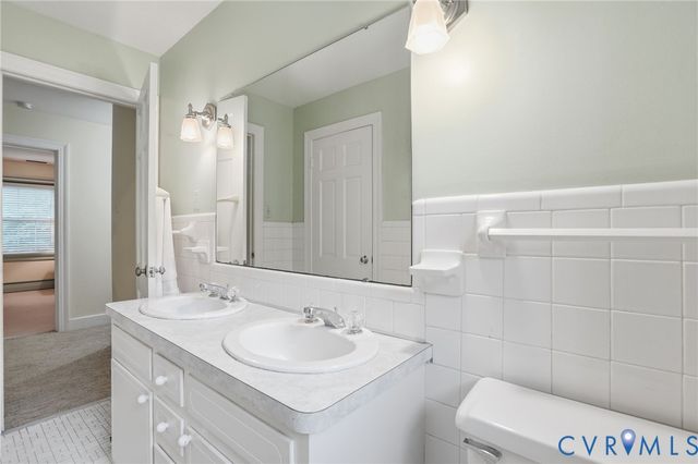 2400 Triton Dr, North Chesterfield, VA 23235