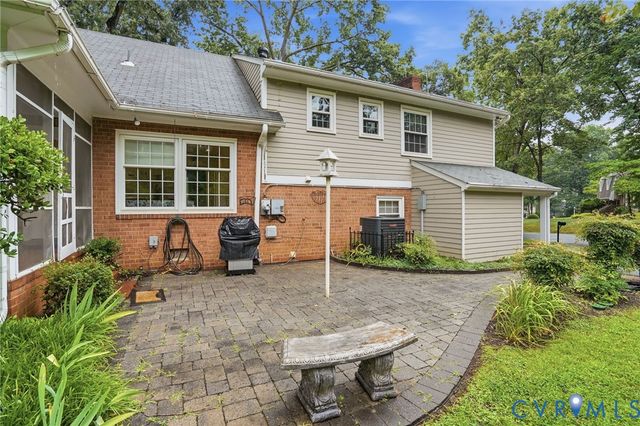 2400 Triton Dr, North Chesterfield, VA 23235