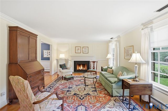 2400 Triton Dr, North Chesterfield, VA 23235