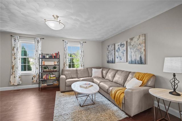 105 Amy Drive, Cranston, RI 02921