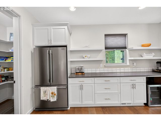 1878 Se JASMINE Pl, Gresham, OR 97080